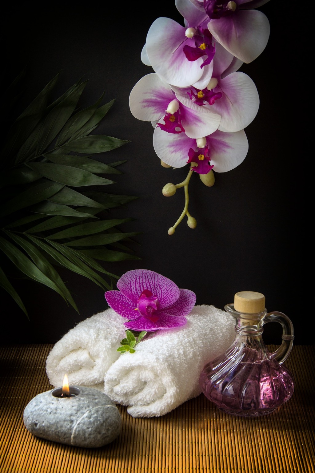 Relaxing Massage with Hot Candles